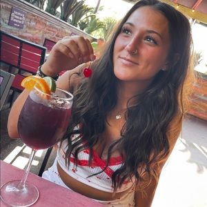 Meet your Posher, Faith